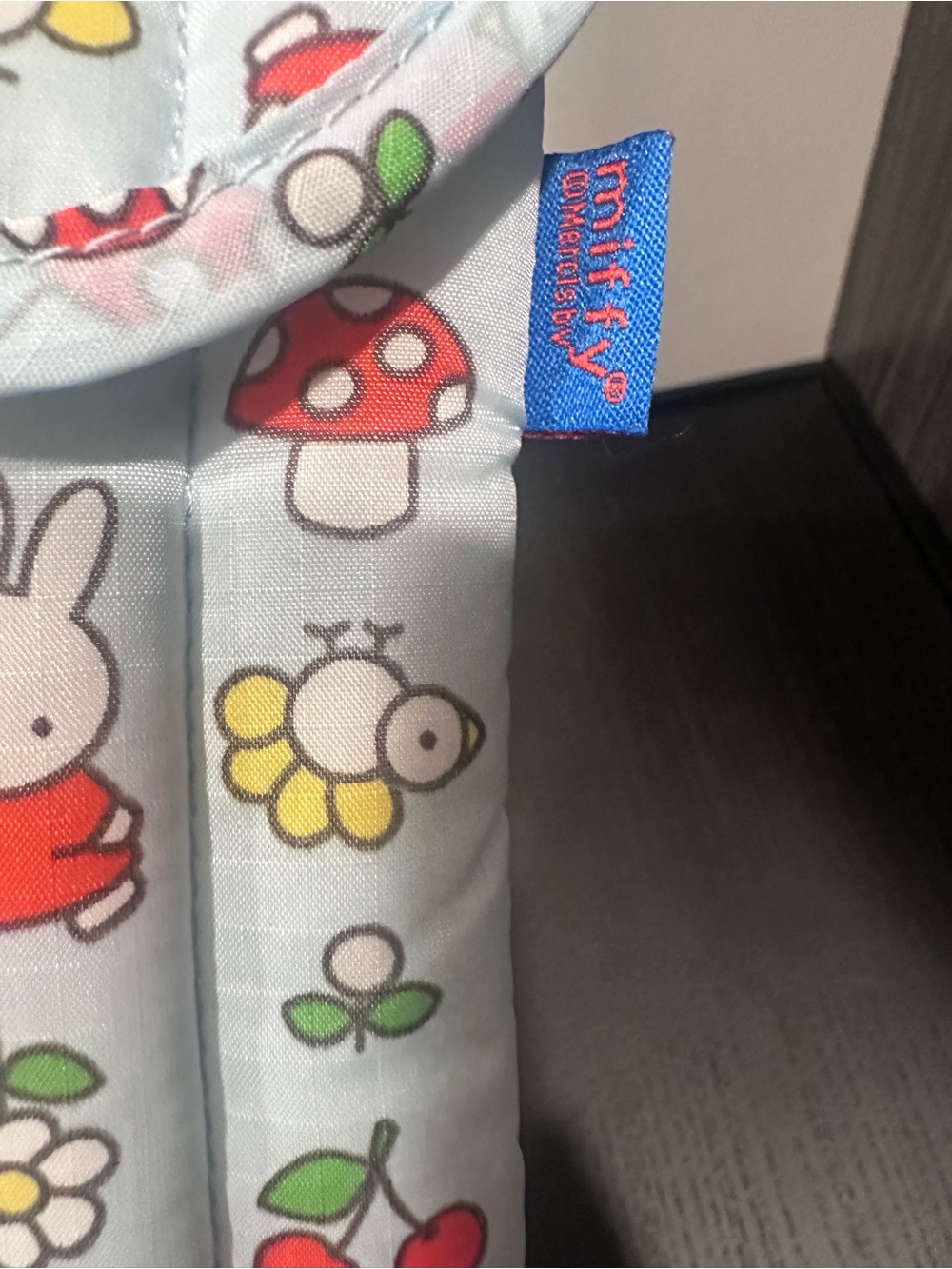 NWOT Baggu Puffy Glasses Sleeve - Garden Miffy - Picture 3 of 3